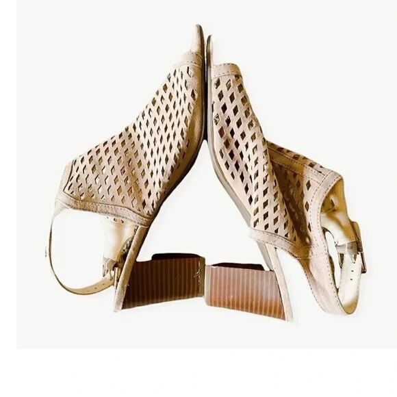 Liz Claiborne Womens Gamma  Perforated Booties Sz 9.5 Sandals Shoes - Picture 6 of 6